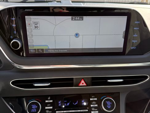 Used 2022 Hyundai Sonata Limited image 16