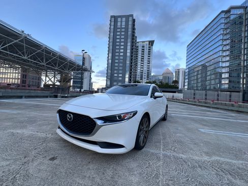 Used 2021 MAZDA MAZDA3 s image 2