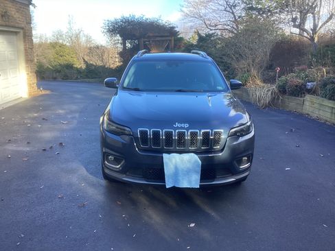 Used 2021 Jeep Cherokee Limited image 6