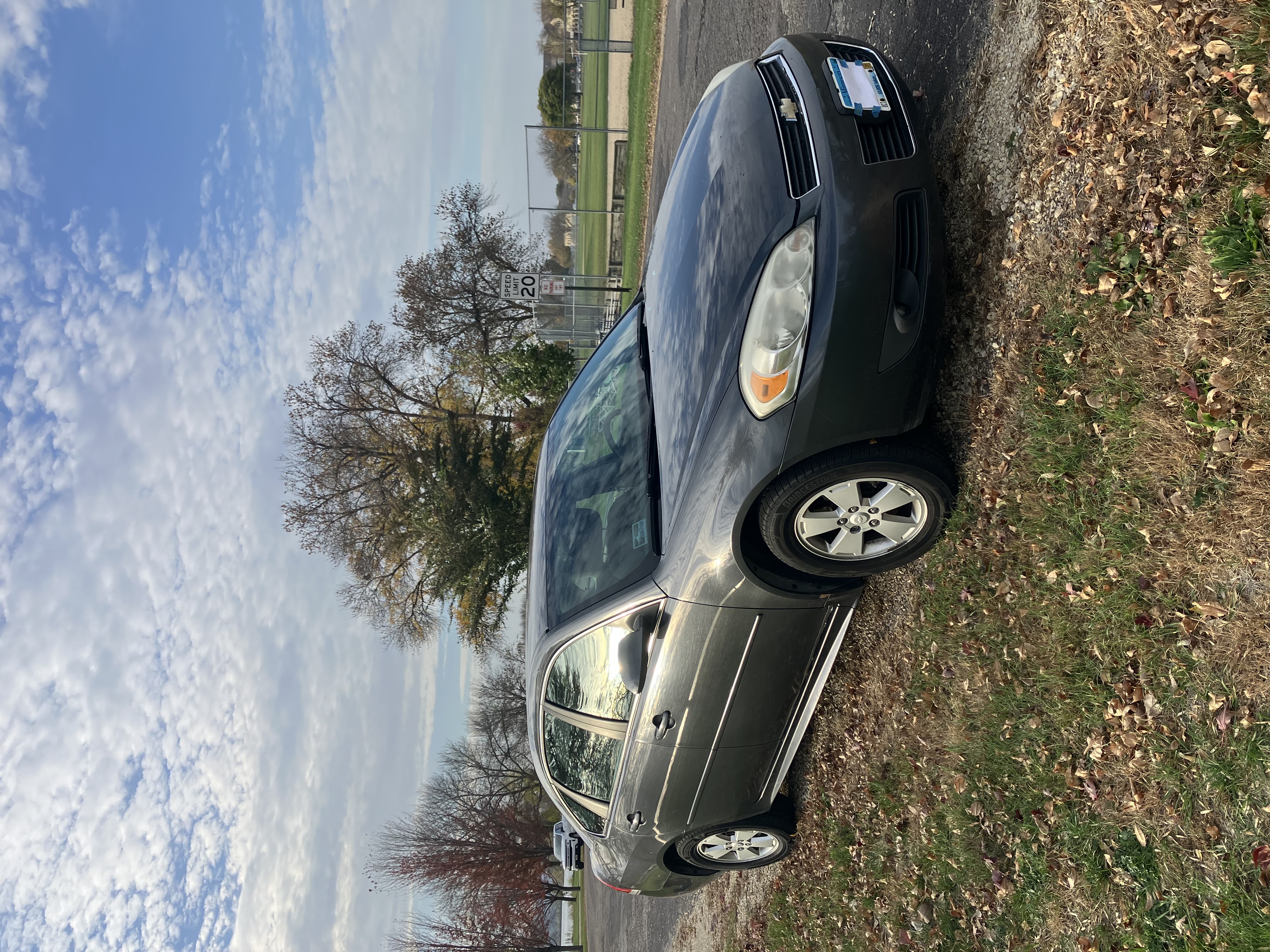 Used 2011 Chevrolet Impala LT FWD image 2