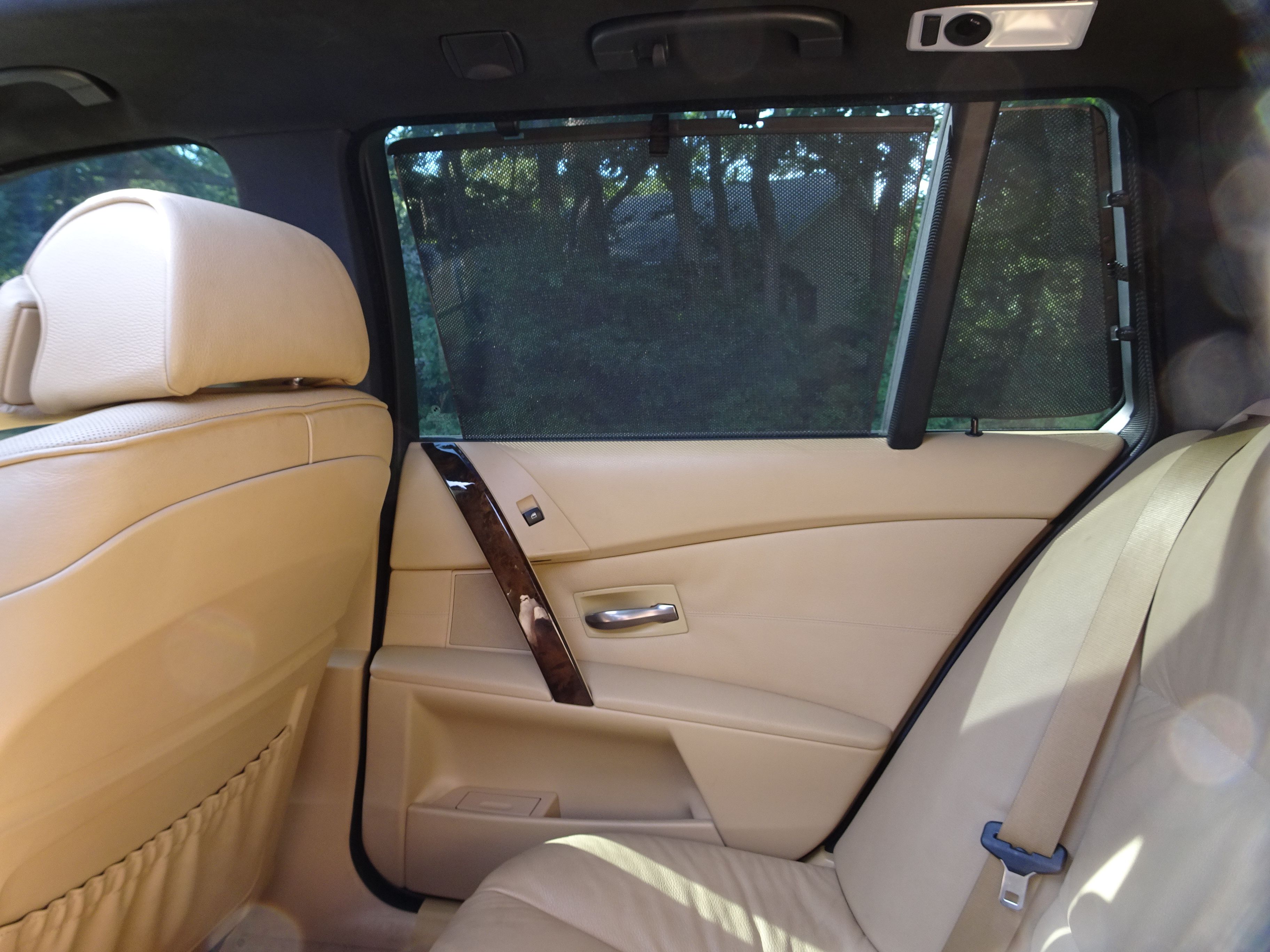 Used 2007 BMW 530xi Wagon AWD/4WD image 25