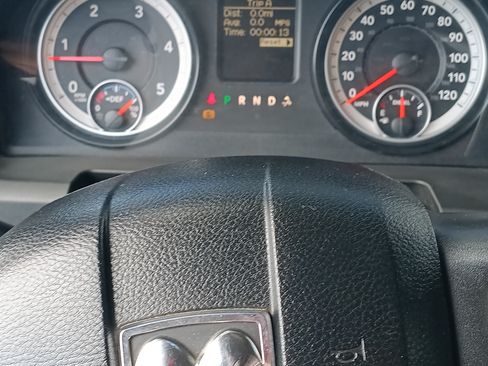 Used 2014 RAM 3500 Tradesman w/ Chrome Appearance Group image 13