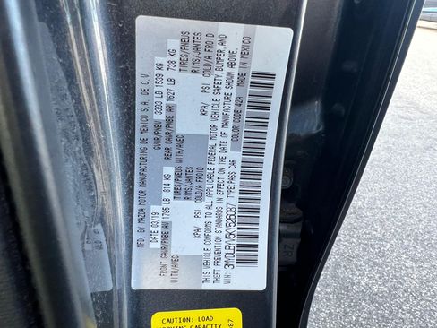 Used 2019 Toyota Yaris L image 14