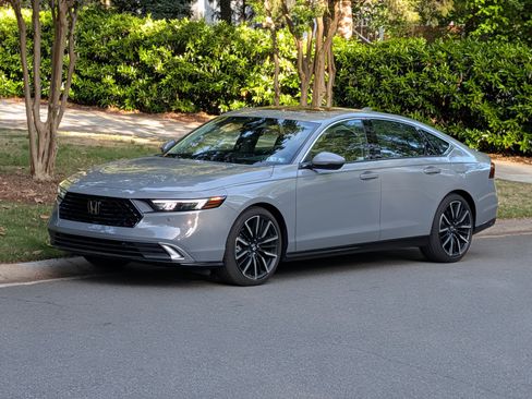 Used 2024 Honda Accord Touring image 8