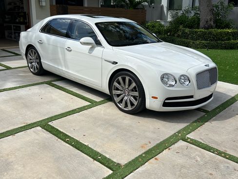 Used 2016 Bentley Flying Spur V8 image 4