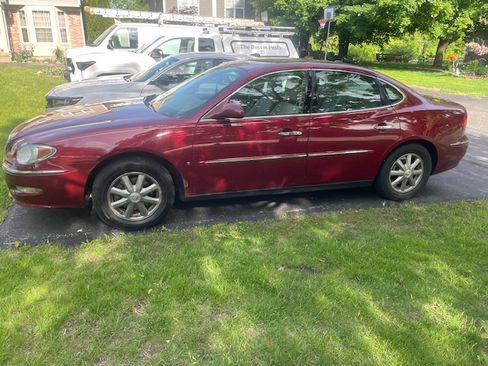Used 2008 Buick LaCrosse CX image 1