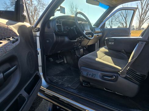 Used 2001 Dodge Ram 2500 Truck 4x4 Quad Cab image 8