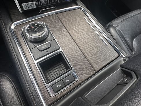 Used 2018 Ford Expedition Limited w/ Equipment Group 302A image 23