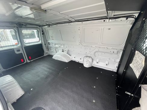 Used 2010 Ford E-250 and Econoline 250 image 10