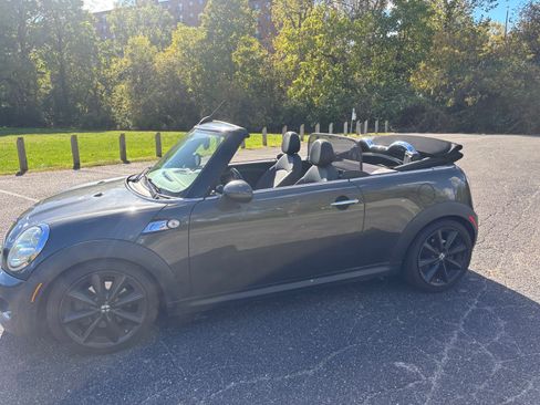Used 2012 MINI Cooper S image 1