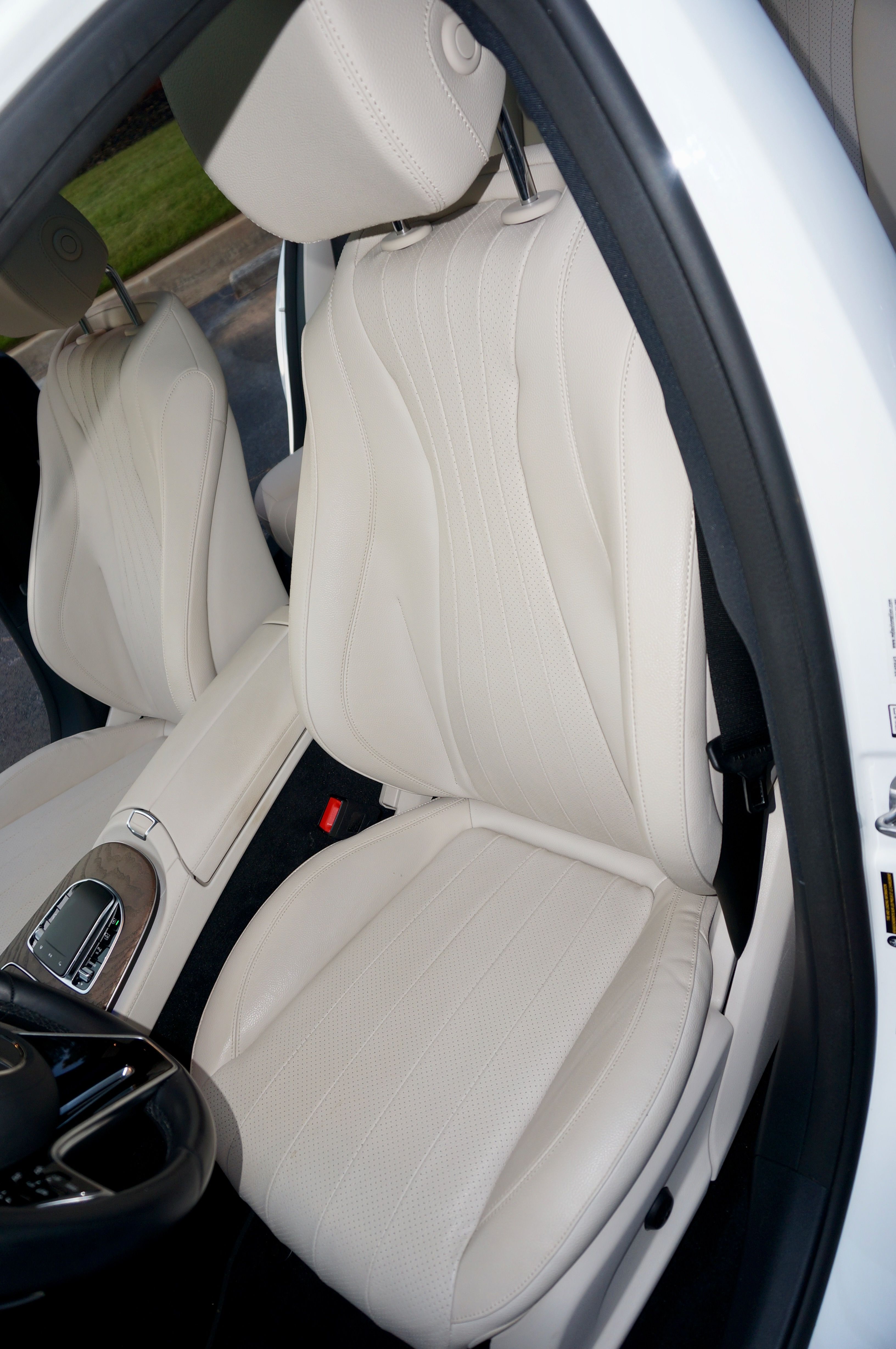 Used 2022 Mercedes-Benz E 350 Sedan image 12