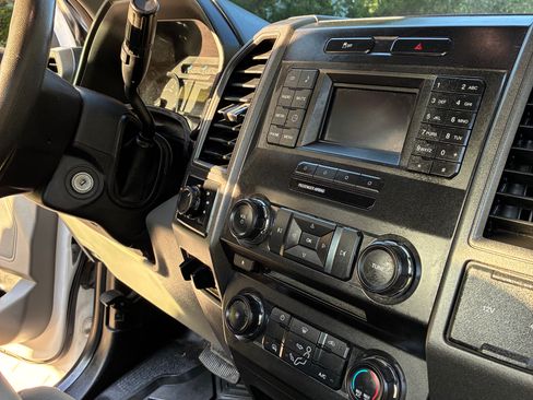 Used 2017 Ford F250 XL w/ Power Equipment Group AWD/4WD image 5