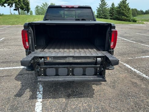 Used 2024 GMC Sierra 1500 Denali AWD/4WD image 12