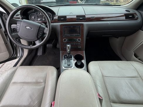 Used 2009 Ford Taurus SEL image 6