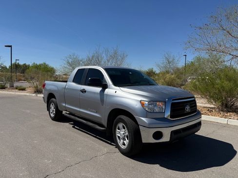 Used 2011 Toyota Tundra SR5 w/ Tow Pkg image 2