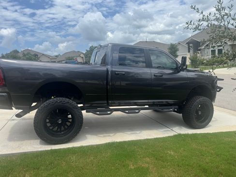 Used 2020 RAM 2500 Lone Star w/ Level 2 Equipment Group AWD/4WD image 5