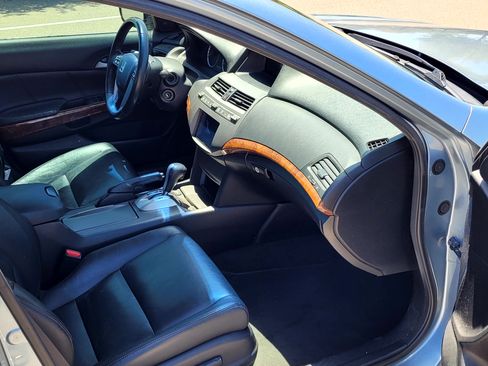 Used 2011 Honda Accord EX-L image 11