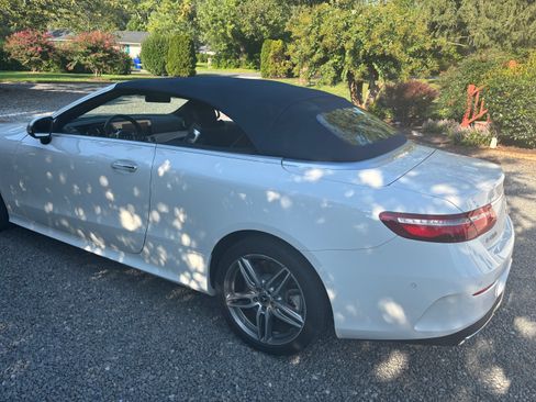Used 2019 Mercedes-Benz E 450 4MATIC Cabriolet image 11