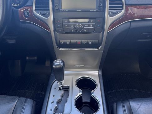 Used 2011 Jeep Grand Cherokee Limited AWD/4WD image 6