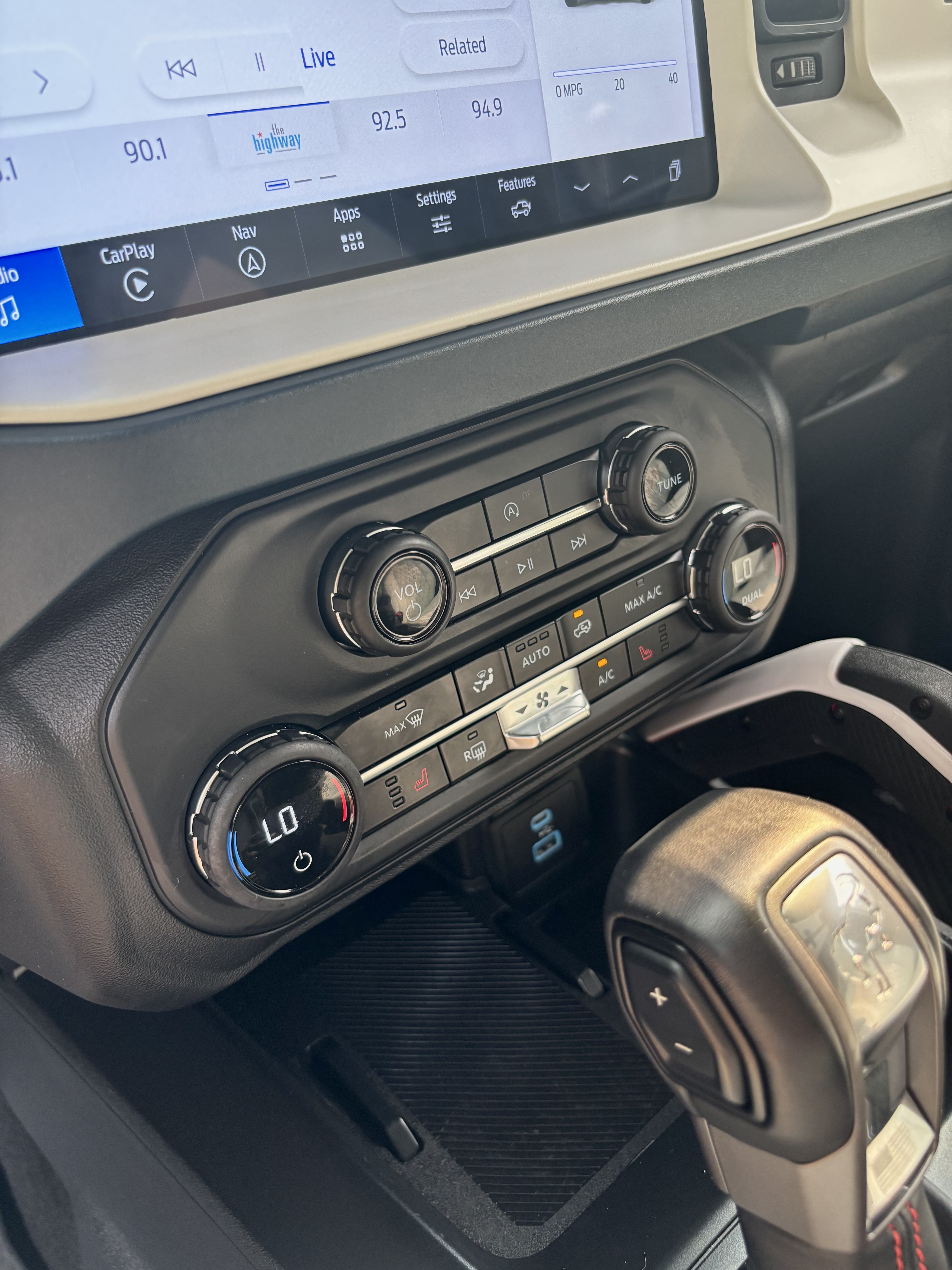 Used 2025 Ford Bronco Heritage Edition AWD/4WD image 21