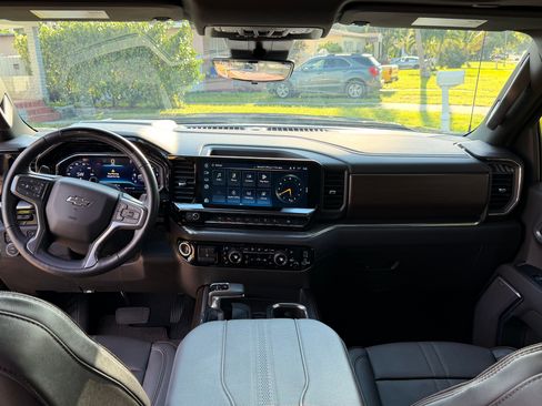 Used 2024 Chevrolet Silverado 1500 High Country w/ Midnight Edition image 18