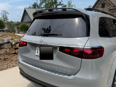Used 2024 Mercedes-Benz GLS 580 4MATIC image 20
