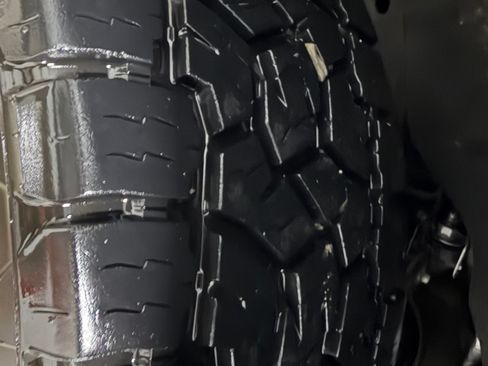 Used 2023 Chevrolet Silverado 1500 RST w/ Redline Edition image 17