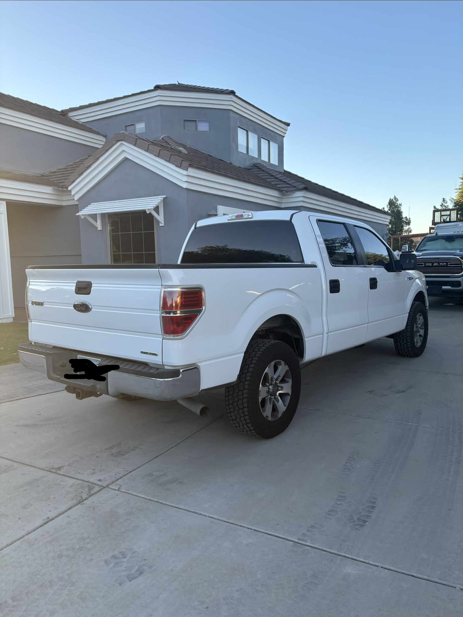 Used 2014 Ford F150 XLT w/ XLT Convenience Package AWD/4WD image 2
