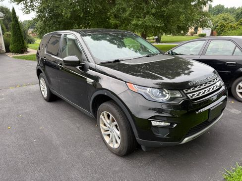 Used 2016 Land Rover Discovery Sport HSE AWD/4WD image 2
