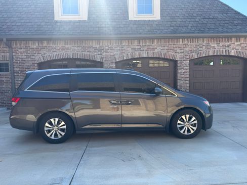 Used 2016 Honda Odyssey EX-L image 2