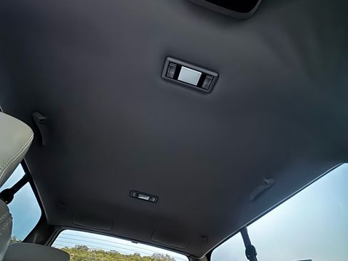 Used 1997 Chevrolet Tahoe 4WD 2-Door w/ Preferred Equipment Group 3 image 13