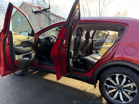 Used 2017 Kia Sportage EX w/ EX Technology Package image 9