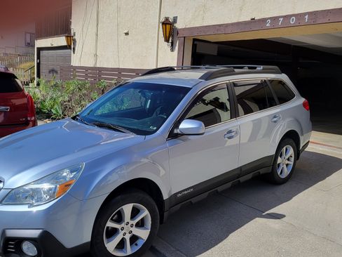 Used 2014 Subaru Outback 2.5i Premium w/ Popular Package #3 AWD/4WD image 2
