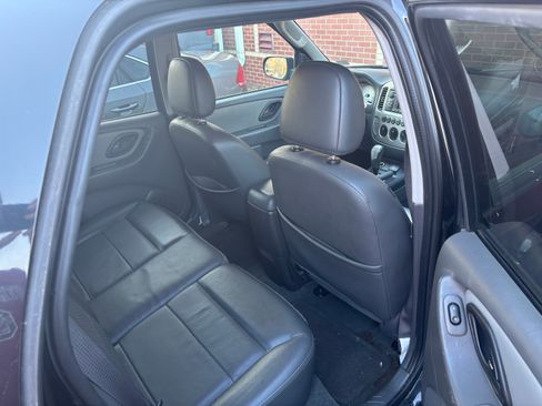 Used 2006 Ford Escape 4WD Hybrid image 12