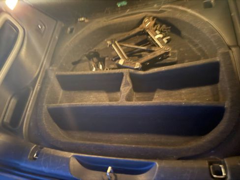 Used 2016 Jeep Cherokee Latitude w/ Comfort/Convenience Group image 12