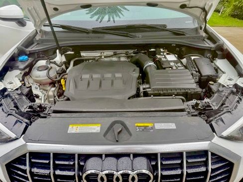 Used 2020 Audi Q3 2.0T Premium w/ Convenience Package image 6