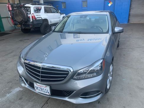Used 2014 Mercedes-Benz E 350 4MATIC Sedan image 9