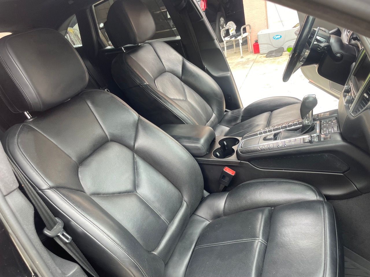 Used 2015 Porsche Macan Turbo AWD/4WD image 21
