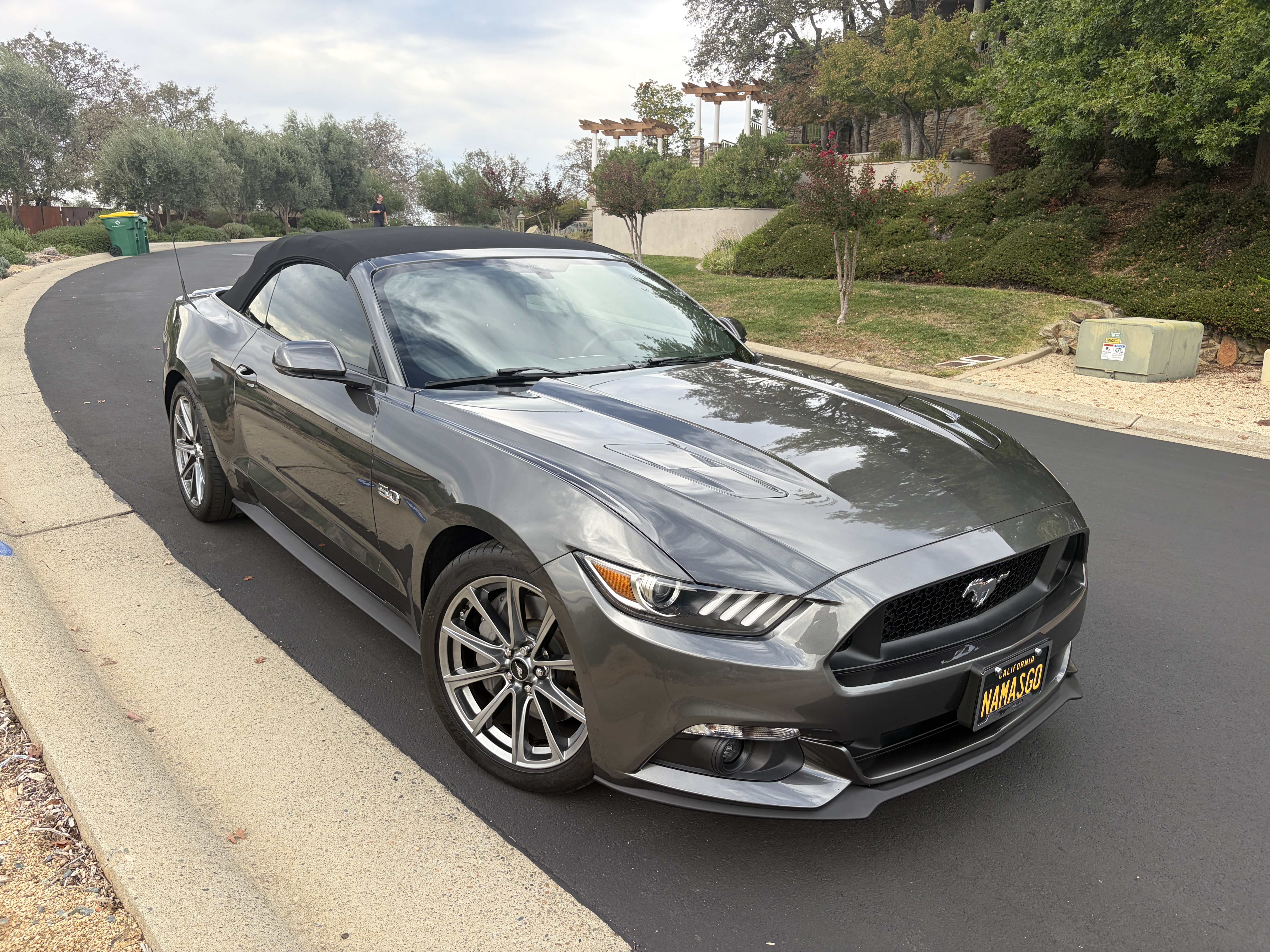 Used 2015 Ford Mustang GT Premium w/ Equipment Group 401A RWD image 9