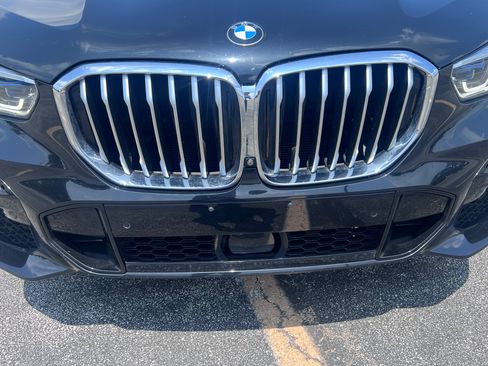 Used 2019 BMW X5 xDrive40i w/ M Sport Package AWD/4WD image 4