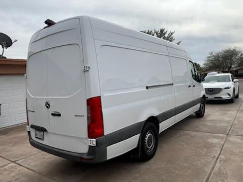 Used 2019 Mercedes-Benz Sprinter 170 image 4