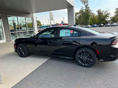 Used 2022 Dodge Charger GT w/ Plus Group image 4