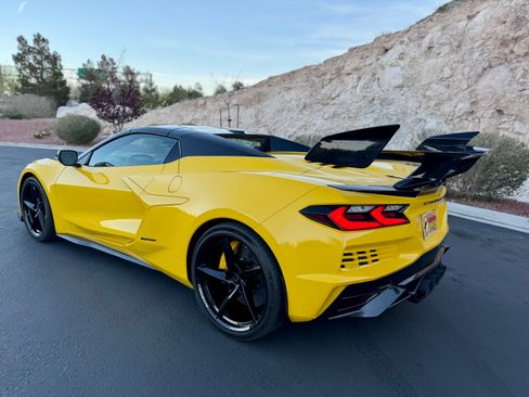 Used 2025 Chevrolet Corvette E-Ray image 17