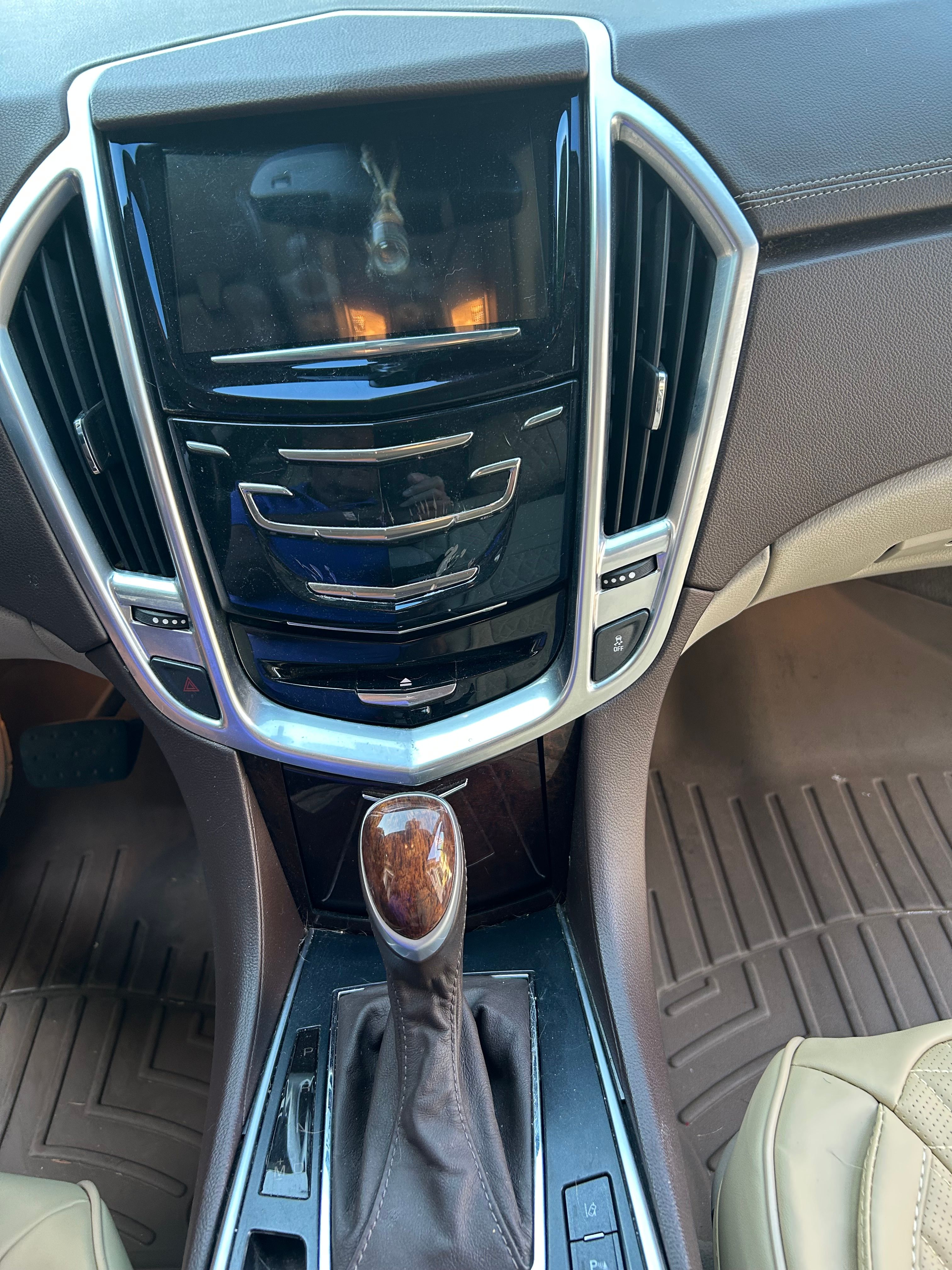 Used 2014 Cadillac SRX Premium w/ Driver Assist Package AWD/4WD image 15