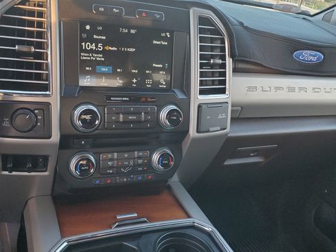Used 2017 Ford F250 King Ranch w/ FX4 Off-Road Package AWD/4WD image 9