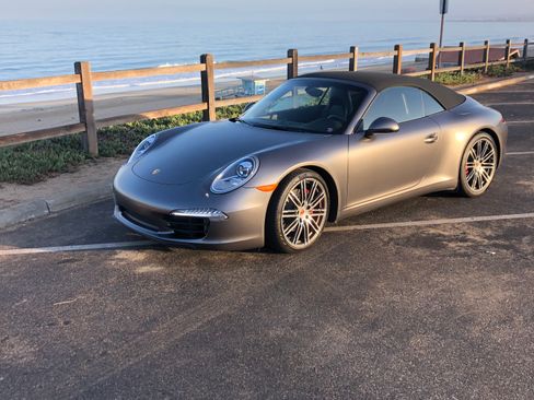 Used 2015 Porsche 911 Carrera S RWD image 2