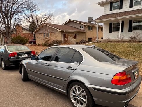 Used 2005 BMW 330xi 330xi Sedan 4D image 5