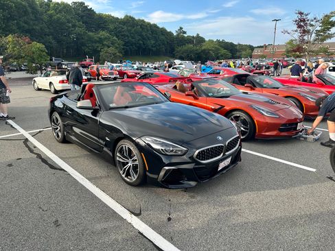 Used 2020 BMW Z4 M40i w/ Premium Package RWD image 12