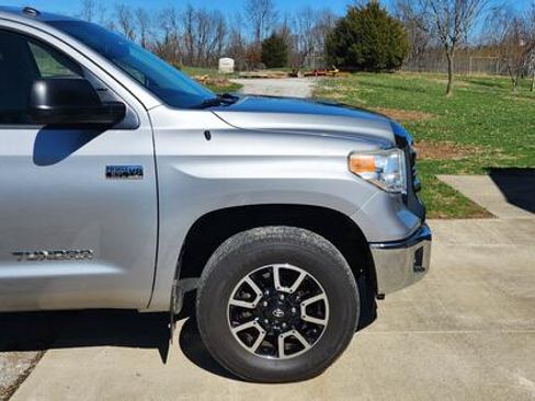Used 2017 Toyota Tundra SR5 w/ TRD Off Road Package image 12