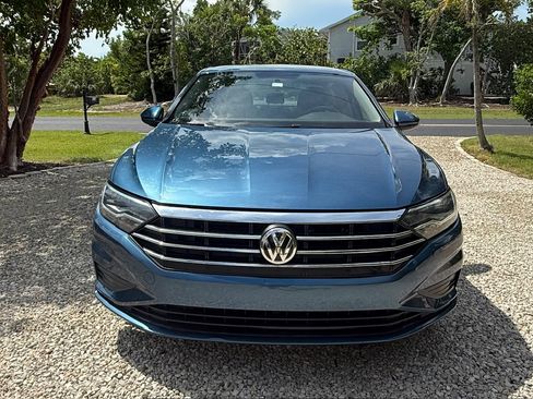 Used 2020 Volkswagen Jetta S w/ Driver Assistance Package FWD image 2